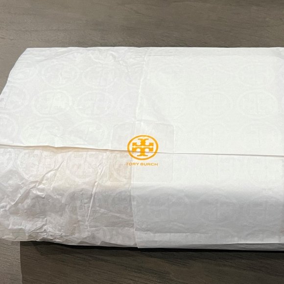 Alexa Convertible Shoulder Bag - Picture 9 of 10